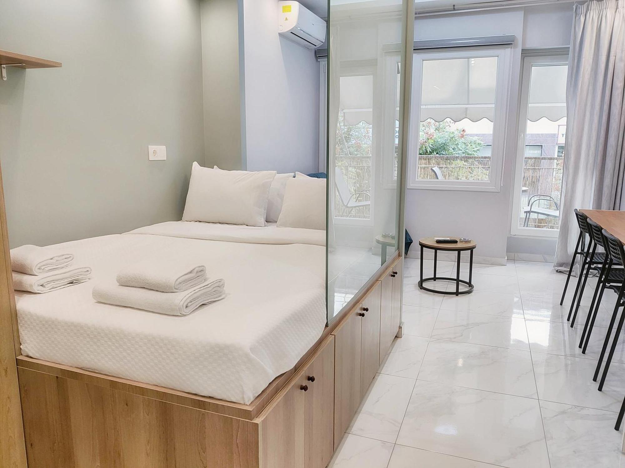Stylish Fully Equipped Center Thessalonique